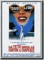La Tête dans le carton à chapeaux